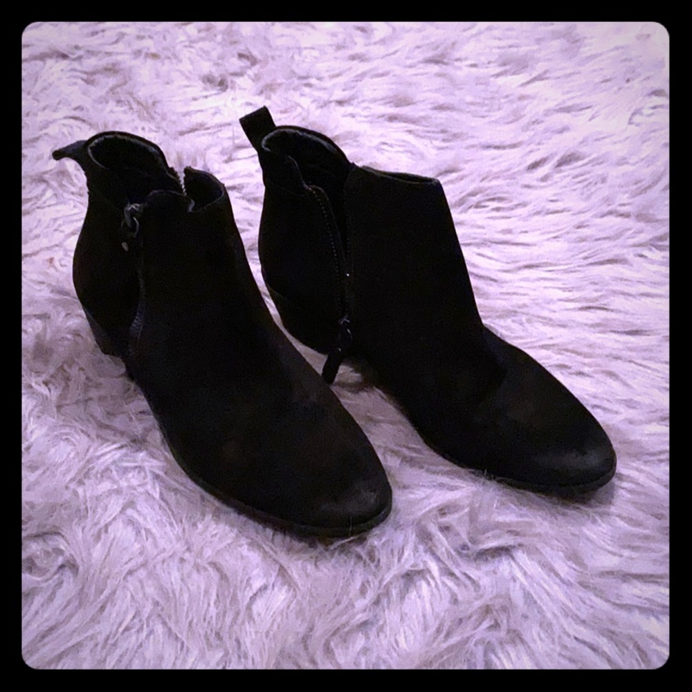 Vince Camuto Booties